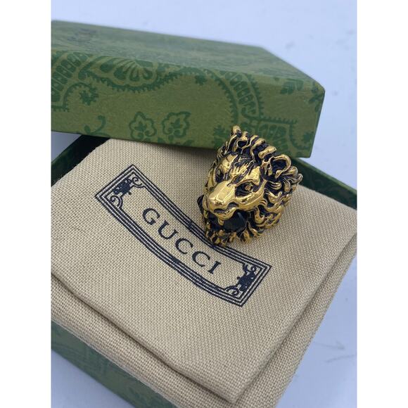 Authentic Gucci Lion Head Ring – Gold-Tone with Black Stone Size 6 - Picture 4 of 12